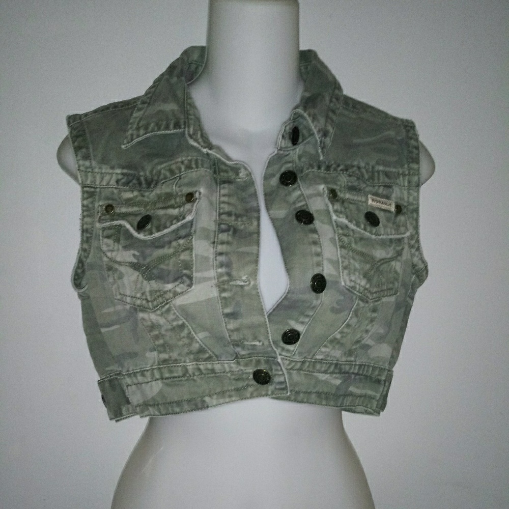 "HYDRAULIC" FADED CAMO STYLE BUTTON-UP VEST